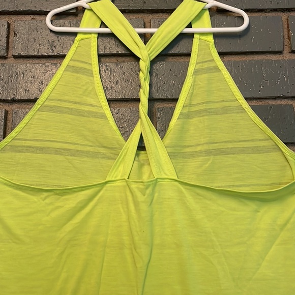 UNDER ARMOUR yellow athletic tank top twisted back blue symbol - Picture 7 of 7